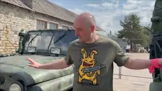 Оксана и Эрвин едут на фронт.