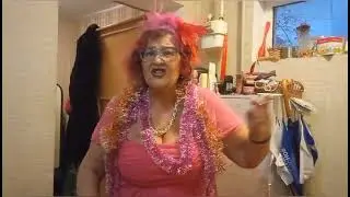 Тетя Соня поздравляет всех с Новым годом!