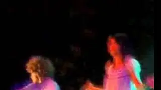 Hande Yener Biraz Özgürlük Beykent Üni