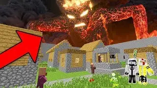 A LAVA GIANT DESTROYS AN ENTIRE TOWN IN MINECRAFT 🔥😱!!