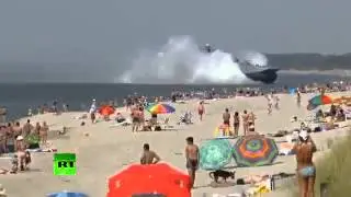 Десантный корабль на пляже