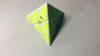 How To Solve A Pyraminx (Keyhole Method)