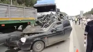 КИШКИ НА ДОРОГЕ!!! Страшная АВАРИЯ на трассе УЖАС!!!