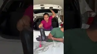 Ela foi esperta e entregou dentro do porta malas. #humor #comedia