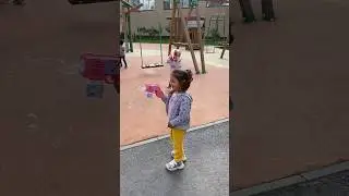 Мыльных пузырей много не бывает 🫧 #двойняшки #двойняшкиалиевы
