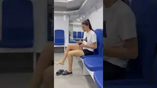 İlkin Aydın Ayaklarına Krem Sürüyor