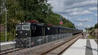 Trains and horns at Välsviken | Sweden