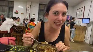 EU DESAFIO VOCÊ à comer isso na China!