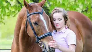 Holly' s Photography- Equine Photo Shoot - Jade and Red