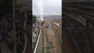 Отправление поезда, гудок паровоза
