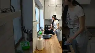 How to keep family happy. Funny family 