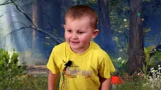 зайчик по полю скакал