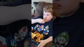Trying Zaxby's chicken finger plate.