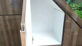 Lemari bawah tangga