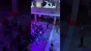 Срыв концерта маргиналом.