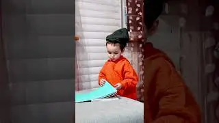 Данилка учится читать
