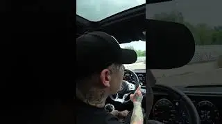 Polizei hält mitten auf der Autobahn an!😱 