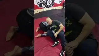 Болевой на руку 