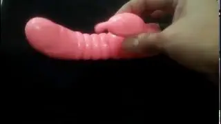 Vibrator that tickles the clit and g-spot