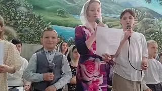ДІТИ ВІТАЮТЬ З ПАСХОЮ. гр.ЖЕМЧУЖИНА