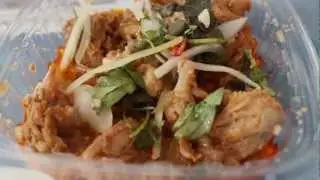SAFIRE TV : Kristine Sa eats alligator (2012 clip)