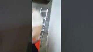 Демонтаж воздуховодов для очистки от жира.