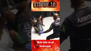 Mata leão no pé 