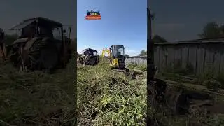 Убрали бурьян перед домом😅 