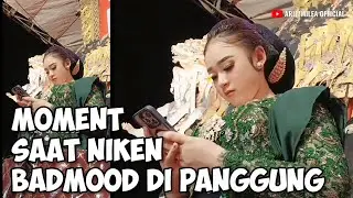 MOMENT SAAT NIKEN SALINDRY BADMOOD DI PANGGUNG