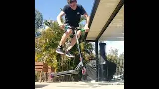 double whip flat #scootering #scooterstunts #scootertricks #scooter #scooterist #freestylescooter