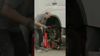 Removal and installation of brake callipers 