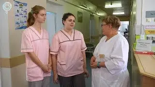 Школьники 10-го медицинского класса начали работать в больнице