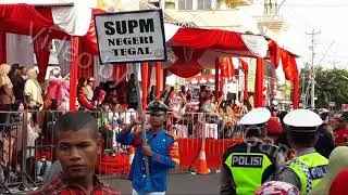Drum band Supm N Tegal Di Karnaval HUT RI 73 - TEGAL ( darah muda )