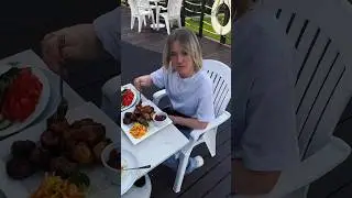 А вы больше любите мясо или овощи? #группамишель #гастроли #влог #веган #шашлык