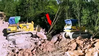 Special Collection Stages Of Komatsu Dozers And Dump Trucks Operated Landfill By Pushing and Dumping