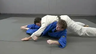 Guard Pass Defence - sleev push across