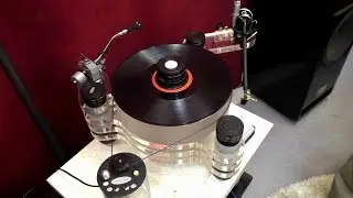 Why do you need two tonearms on a record player?