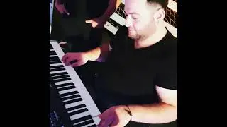 BİR KULUM İŞTE