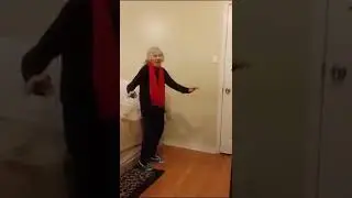 Вот как надо танцевать хахаха😀😁😂