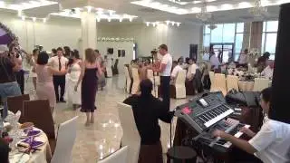 Армянские музыканты в городе Пятигорск.Танец жениха и невесты ! 