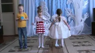 Песня "Поздравляю мамочку". Карепина Карина