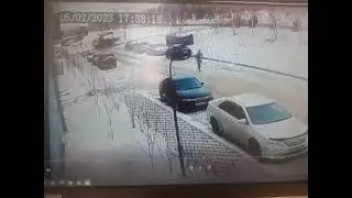 Двое мужчин украли мусорный бак со двора дома в Астане