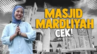 Touring the Mardliyyah Islamic Center at UGM check