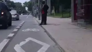 College Street Biking (Parliament-Dufferin)