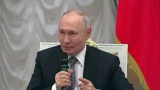 Putin delivers a fiery speech and leads a triple hurrah