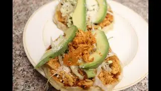 TOSTADAS DE TINGA
