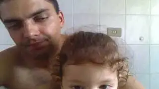 Pai torturando a Filha