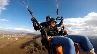 Voo duplo de parapente com a Miriane na Serra da Moeda - MG/BELO HORIZONTE