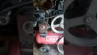 двигатель со стиралки , с меньшим  шкивом и ремнем .