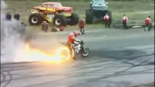 Yamaha R6 Fire Burnout at rev limit, damn﻿ nice sound